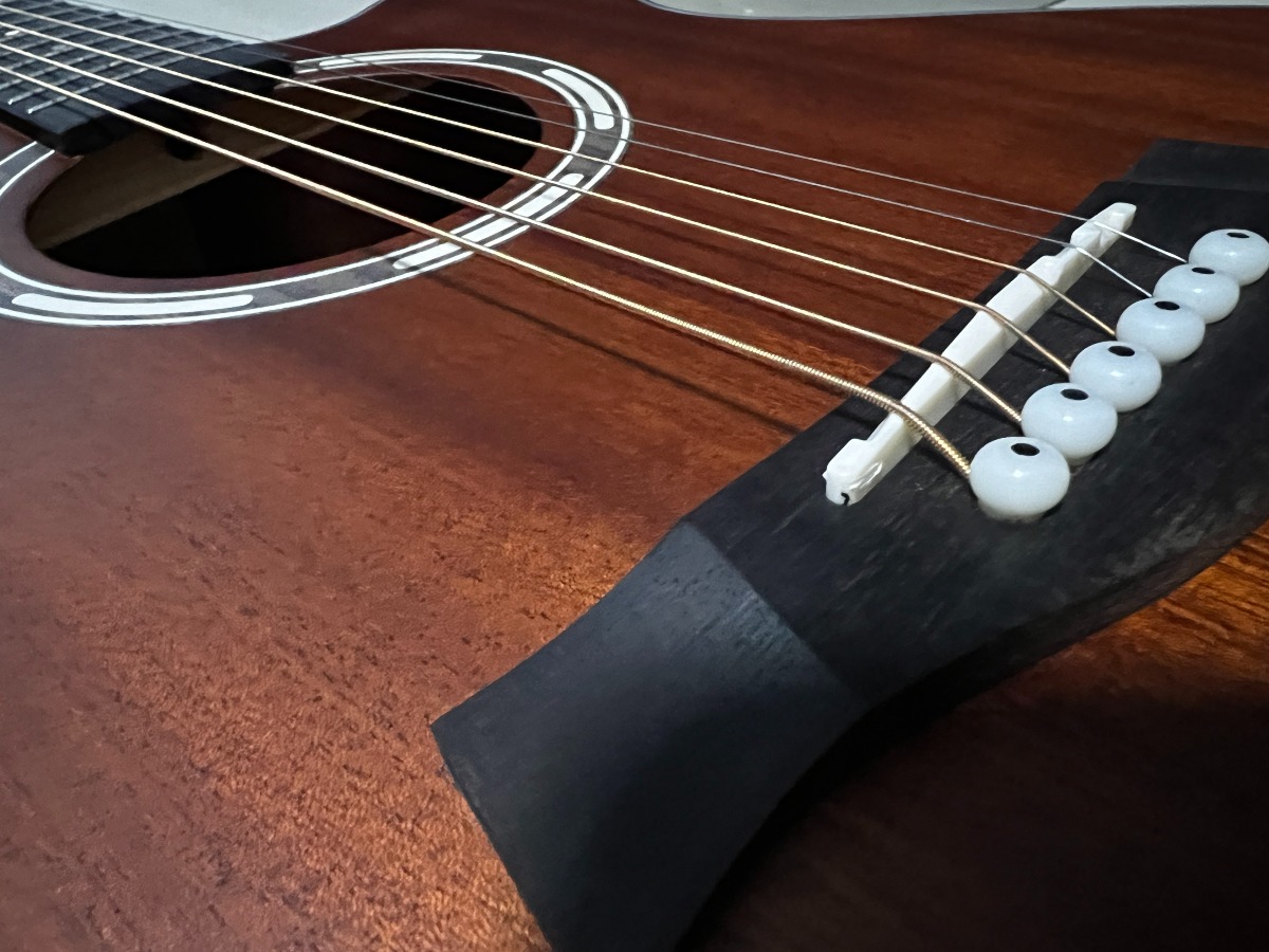 40” Acoustic Guitar